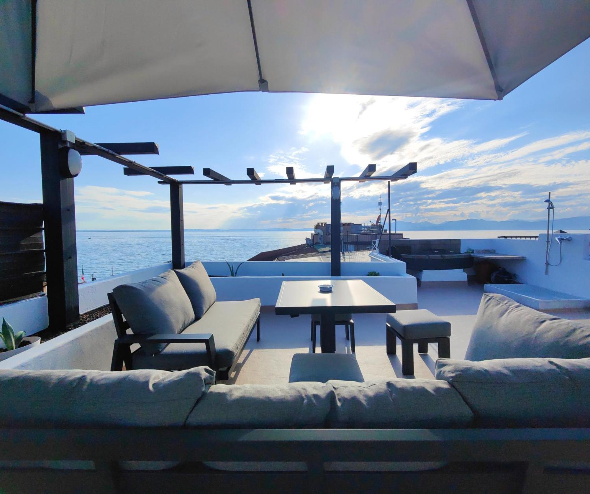 Appartamento Con Vista Mozzafiato Lazise Luaran gambar